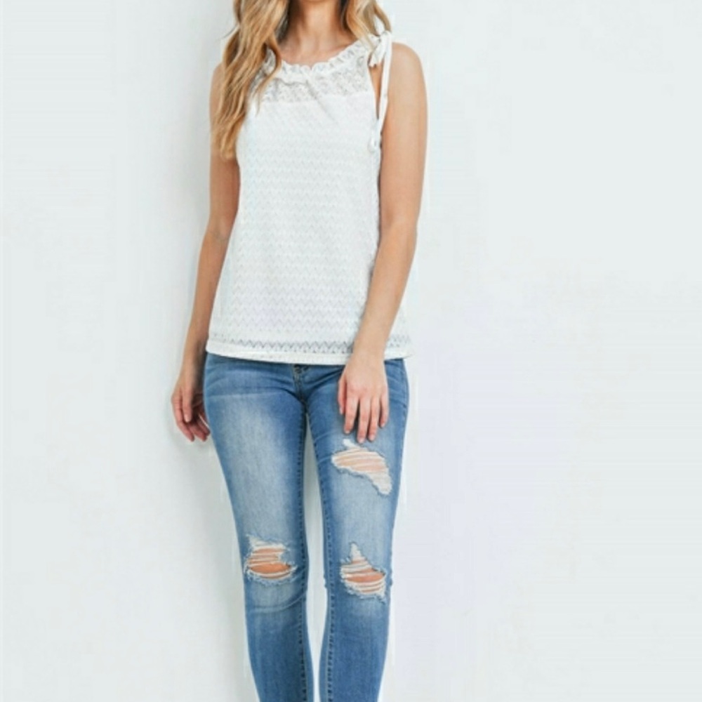 New! Ruffle Feminine Lace Halter Sleeveless Eyelet Zig zag Lined Front USA Top! - Picture 5 of 5